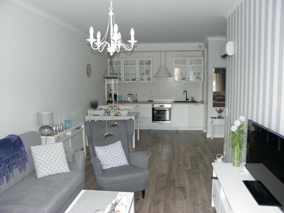Apartament Z Ogrodkiem Pobierowo Extérieur photo