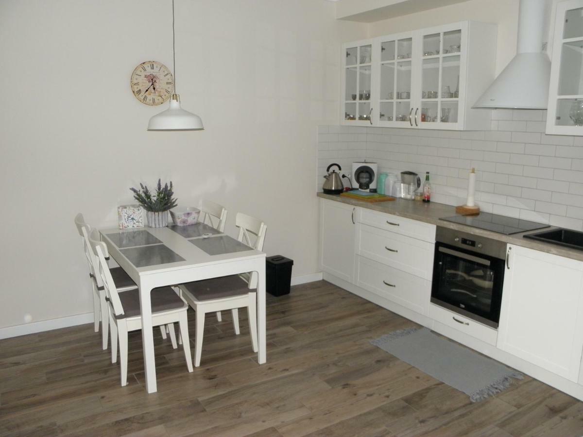 Apartament Z Ogrodkiem Pobierowo Extérieur photo